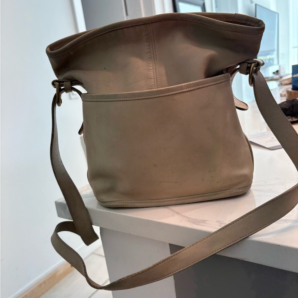 Coach Beige Leather Shoulder Bag